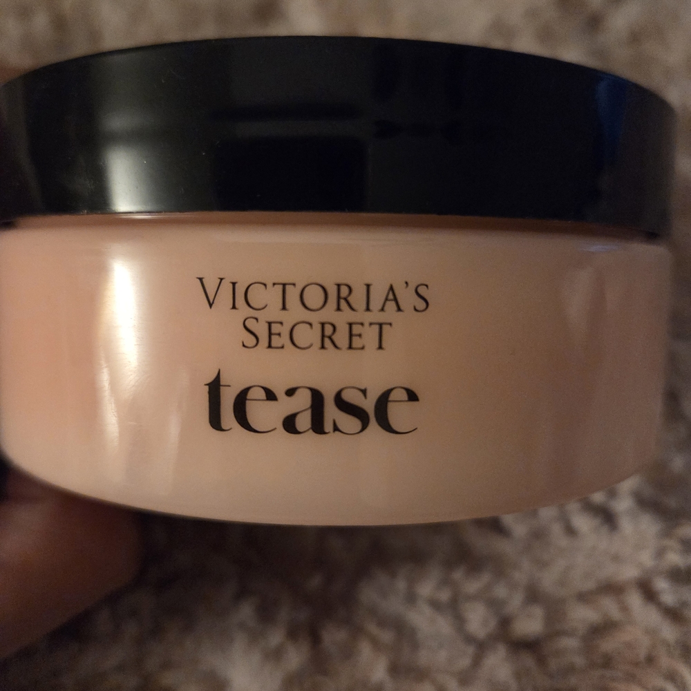 Victoria's Secret Tease Body Polish( Selling 1) - Picture 2 of 3